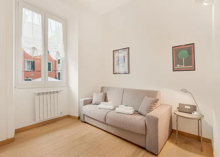 Atto Primo Zona Vicino Stazione Апартаменты Специя