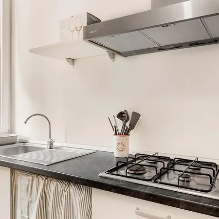 Atto Primo Zona Vicino Stazione *