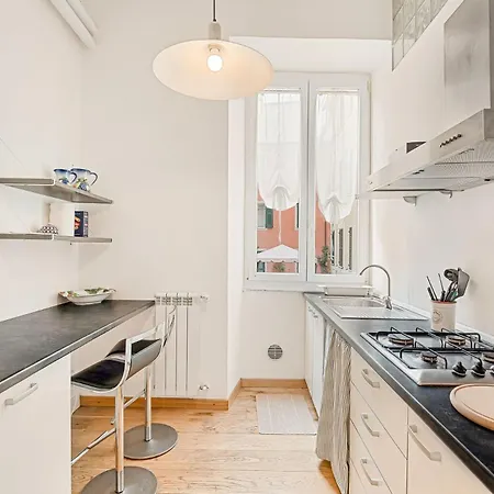 Atto Primo Zona Vicino Stazione Apartamento *