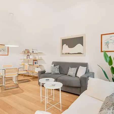 Apartment Atto Primo Zona Vicino Stazione