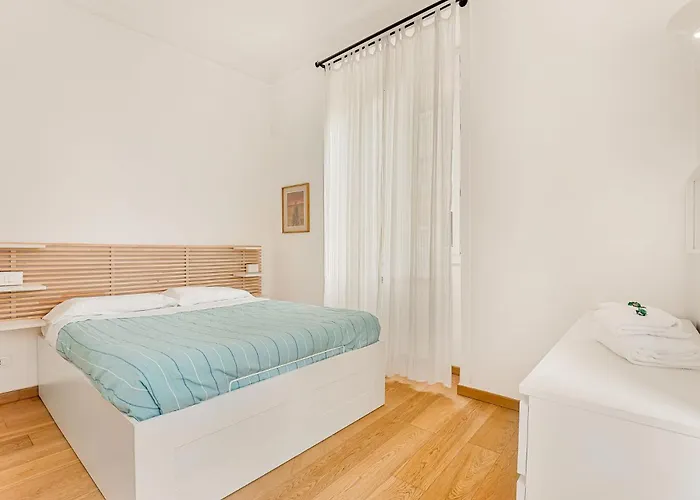 Atto Primo Zona Vicino Stazione