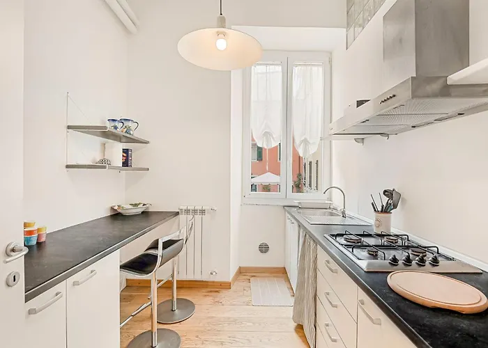 Atto Primo Zona Vicino Stazione Apartamento *